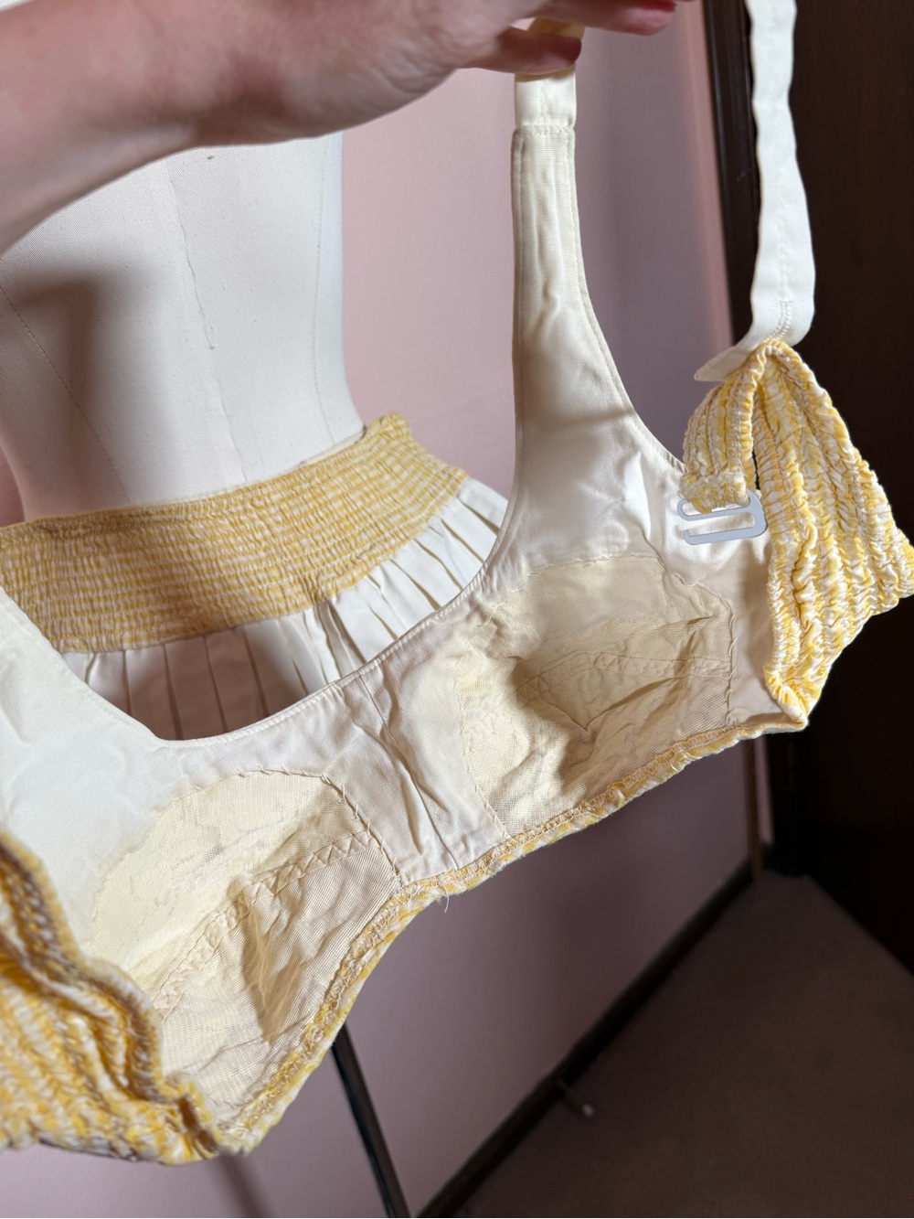 Vintage 1950’s yellow gingham Skirted two piece swimsuit Pinup girl Small - Picture 8 of 17